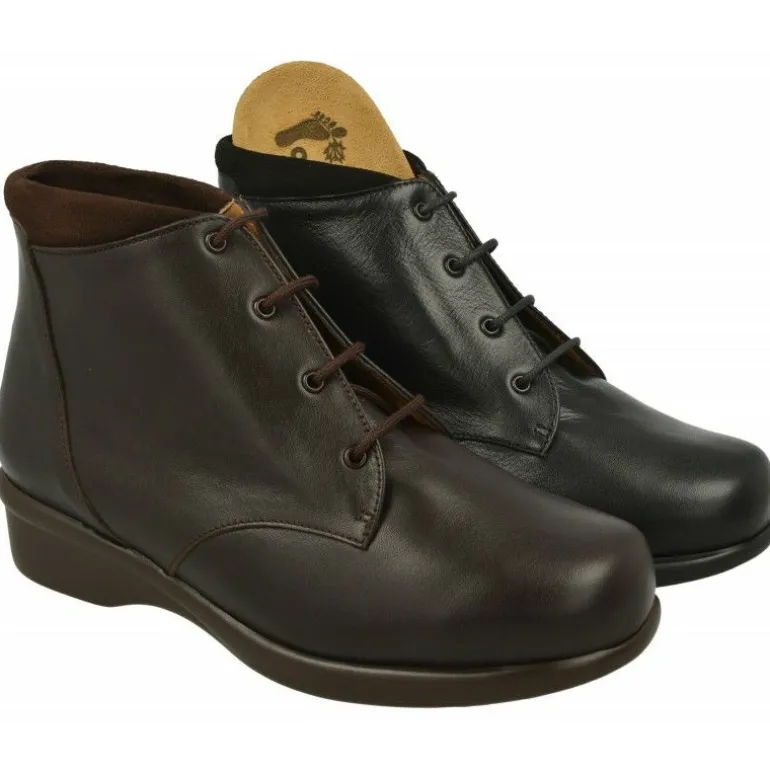 Botin De Alviflex Acordonado En Ancho 14 Con Pala Lisa Y Piso De Poliuretano Aligerado De Pisada Comoda Y Segura