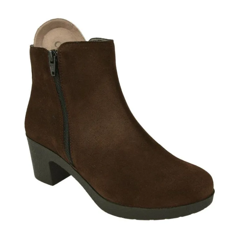 Botin De Comfort Class En Piel Nobuck De Pala Lisa Y Piso De Cuna Tacon Confortable Con Planta Extraible