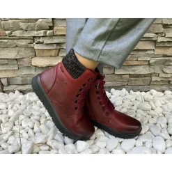 Botin De G Comfort En Piel Lisa Con Membrana Impermeable, Piso De Caucho Amortiguado Y Planta De Descanso Extraible