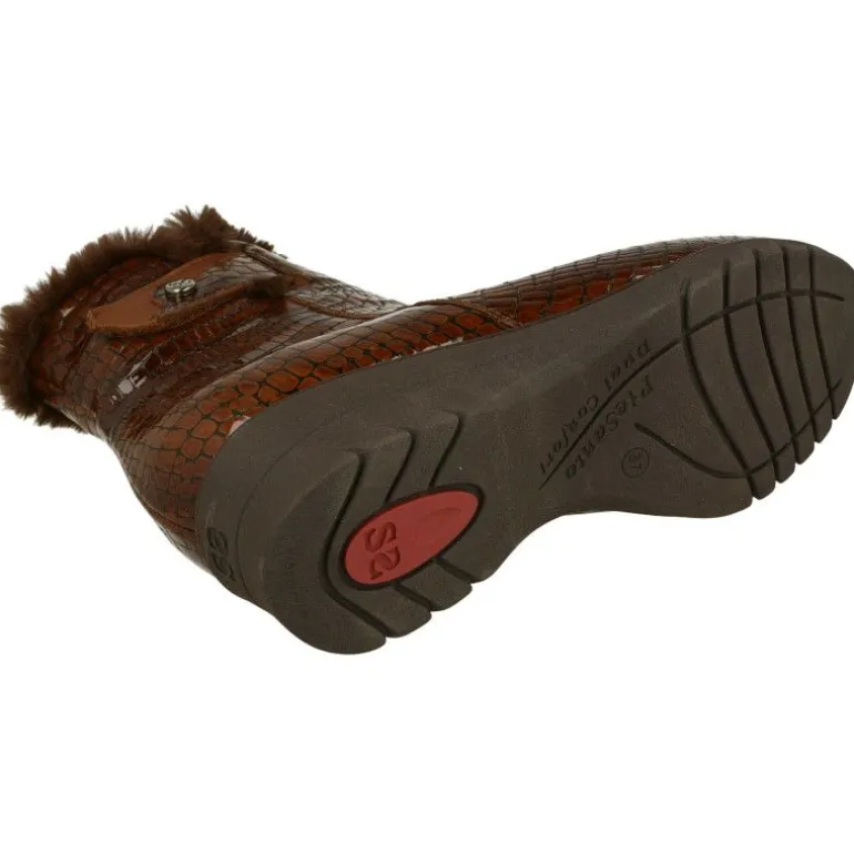 Botin De Piesanto En Piel Coco Charol Con Cuello Borreguillo, Piso De Cuna De Caucho Y Planta Descanso Extraible