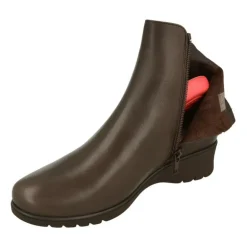 Botin De Piesanto En Piel Lisa Con Lateral Combinado, Piso De Cuna De Caucho Y Planta Extraible