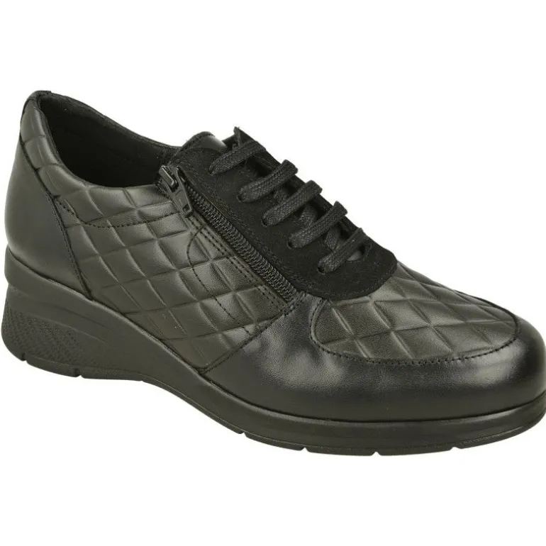 Cordon De Comfort Class Con Cremallera Lateral Y Piel Acolchada Rombos. Piso De Poliuretano Muy Ligero Y Planta Extraible