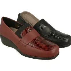 Mocasin De Comfort Class Con Elastico Y Bordon En Pala En Piel, Piso Aligerado Y Planta Anatomica Extraible