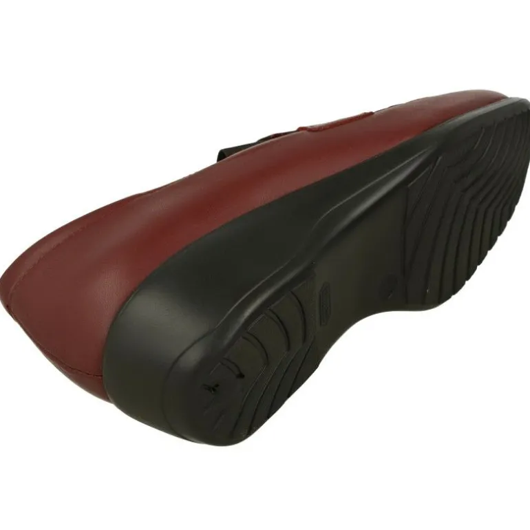 Mocasin De Comfort Class Con Elastico Y Bordon En Pala En Piel, Piso Aligerado Y Planta Anatomica Extraible