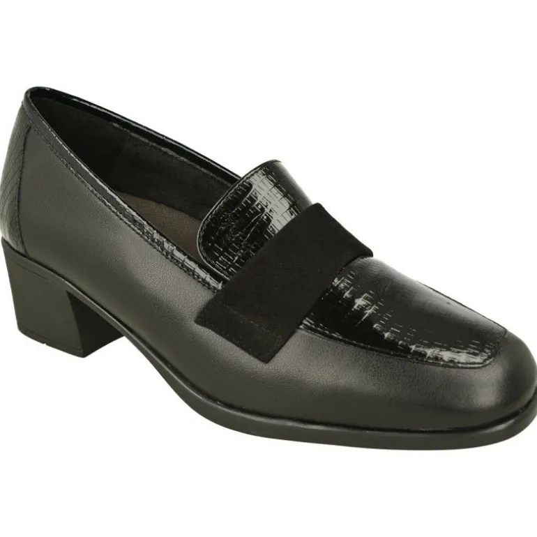 Mocasin De Doctor Cutillas Con Banda Nobuck Y Pala Coco Contrastada. Piso De Goma Con Tacon De Bloque Y Planta Extraible