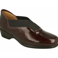 Mocasin De Piesanto En Piel De Charol Con Elasticos Cruzados En Pala Y Piso De Poliuretano Aligerado Con Planta Extraible