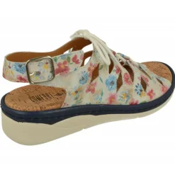Sandalia De Comfort Class En Piel Estampado De Flores Con Horma De Ancho Especial Y Planta De Descanso Extraible