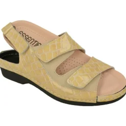 Sandalia De Comfort Class (Essential) En Piel Grabada Charol Con Triple Tira Ajustable De Velcro Y Con Piso De Poliuretano