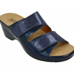 Sandalia Zueco De Comfort Class Combinado Piel Lisa Y Grabada Con Planta De Descanso Y Suela Aligerada