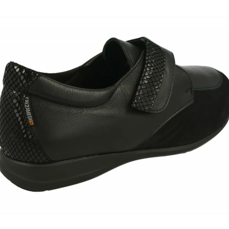 Velcro De Calzamedi En Horma De Ancho 16 Con Piel Combinada Con Antelina Elastica Con Piso De Goma Y Planta Extraible