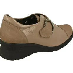 Velcro De Confort Class Con Hebilla Metalica Y Piel Combinada Nobuck Charol. Piso De Poliuretano Muy Ligero Y Planta Extraible