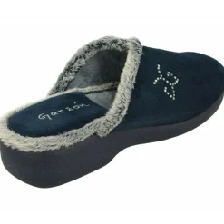 Zapatilla Chinela De Garzon En Pano Dacha Con Bordes De Lana Y Bordado En Pala Con Piso De Caucho Y Horma De Ancho Especial